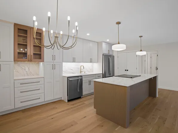 400 High Point Dr APT 206, Hartsdale, NY 10530