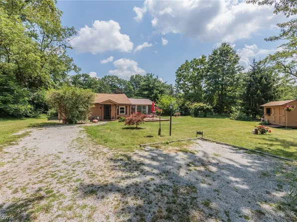 3085 Daisy Ave, Akron, OH 44319