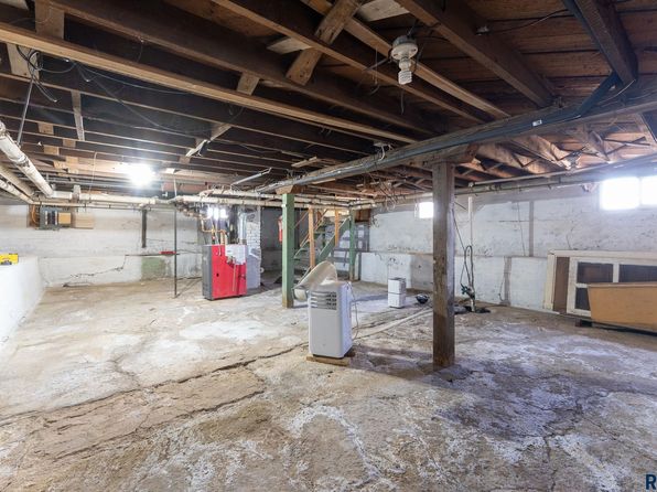 204 S Jefferson St, Humboldt, SD 57035