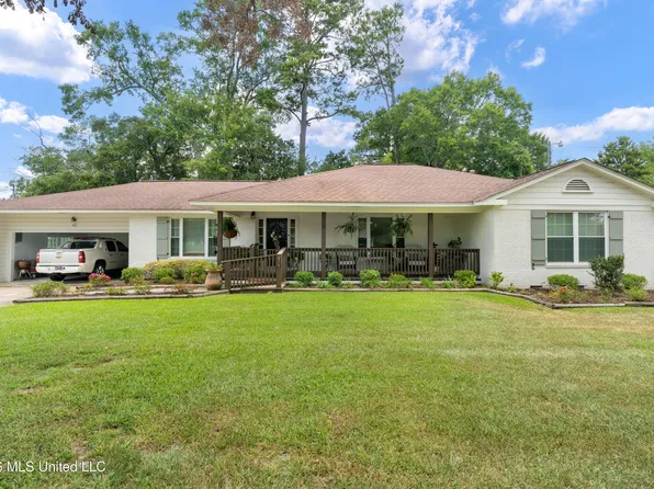 603 S 1st St, Collins, MS 39428