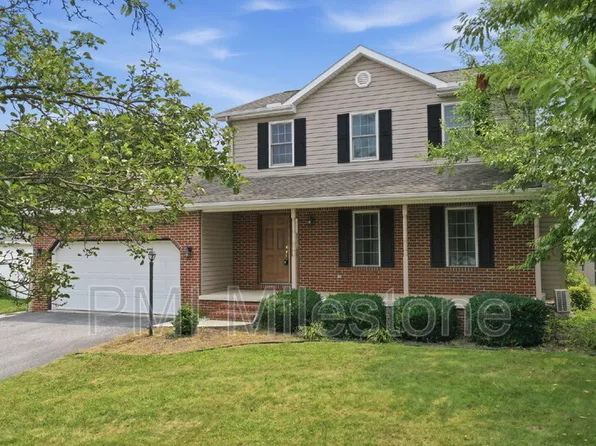 233 Carmack Dr, Chambersburg, PA 17202