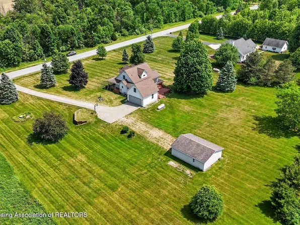 17120 Stuart Rd, Chesaning, MI 48616