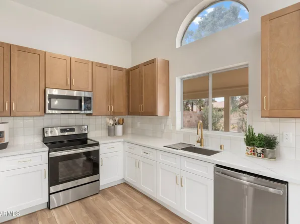 1651 E COUNTRYWALK Lane, Chandler, AZ 85225