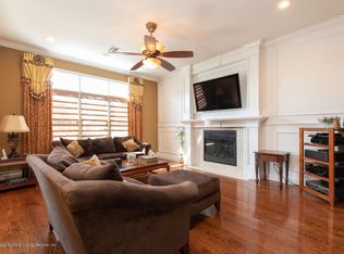 904 Rathbun Ave, Staten Island, NY 10309