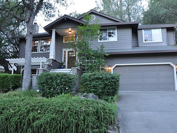 2nd image of 360 Riverview Dr