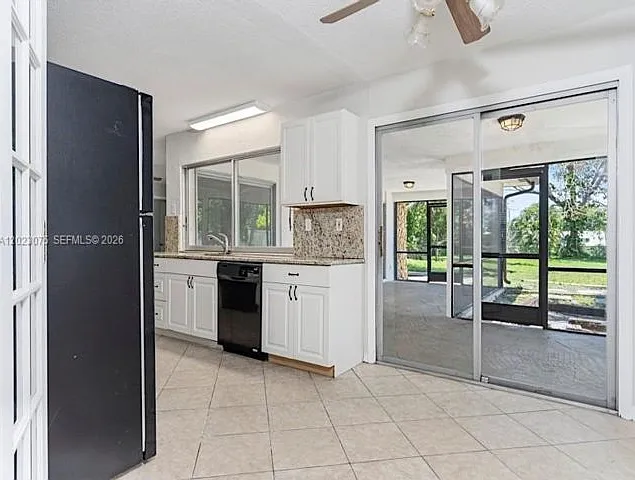 3910 NW 4th Ct — Photo 16