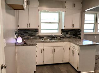 1422 S 9th St, Beatrice, NE 68310