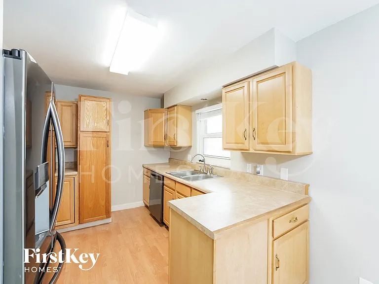 1304 Wilmette St — Photo 5