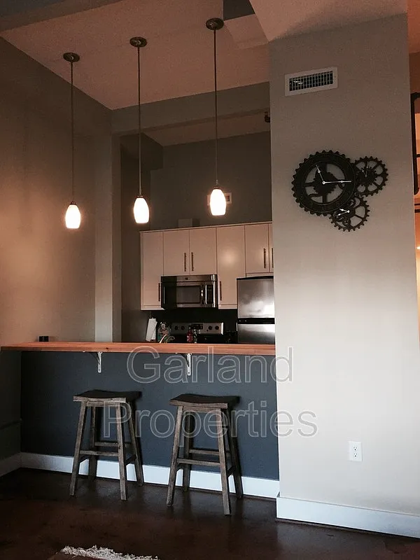 1 bed, 1.0 bath, 690 sqft, $1,110 — Photo 1