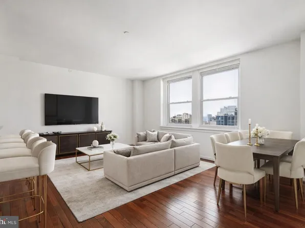 111 S 15th St Penthouse P208, Philadelphia, PA 19102