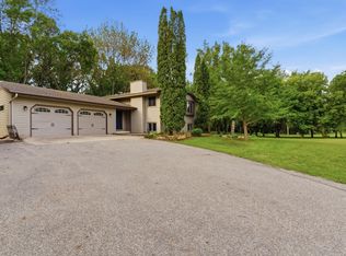 1309 Horseshoe Dr, Willmar, MN 56201