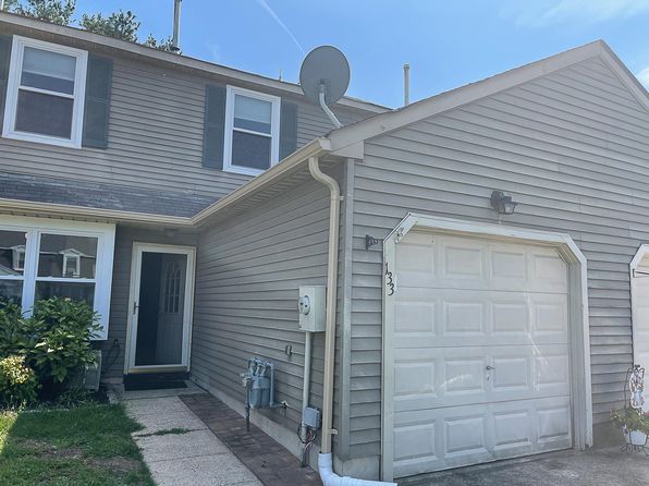 133 River Bank Dr