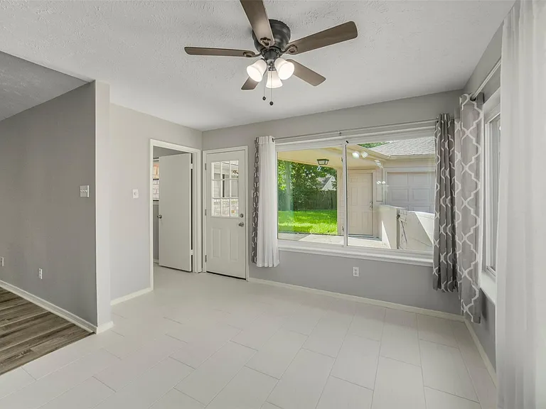21323 Park Bluff Dr — Photo 23