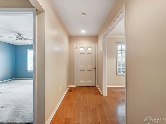 4th image of 1529 Brook Park Dr