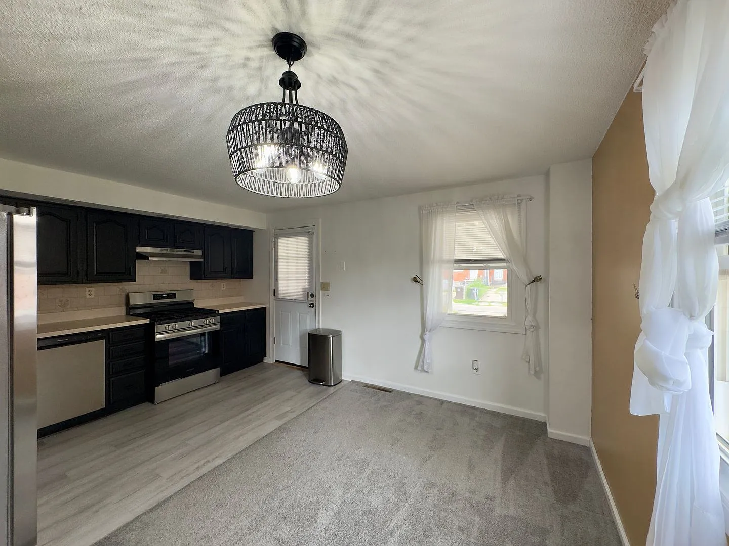 Charming 2 Bedroom/2 Bathroom Townhome in Dundalk, MD! — Photo 4