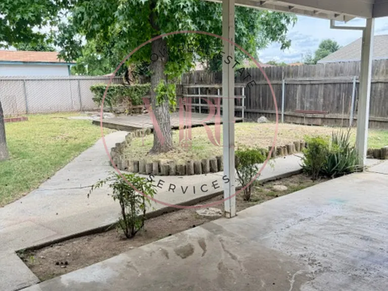 1198 Reo Dr — Photo 13