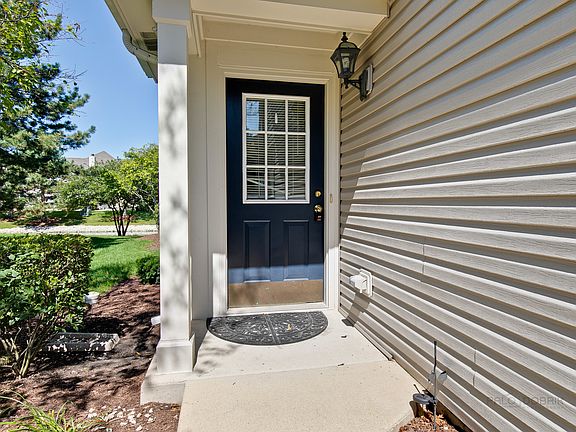 2nd image of 3281 Cool Springs Ct #3281