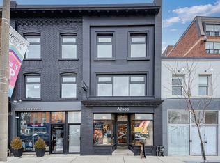 2579 Yonge St #202, Toronto, ON M4P2J1