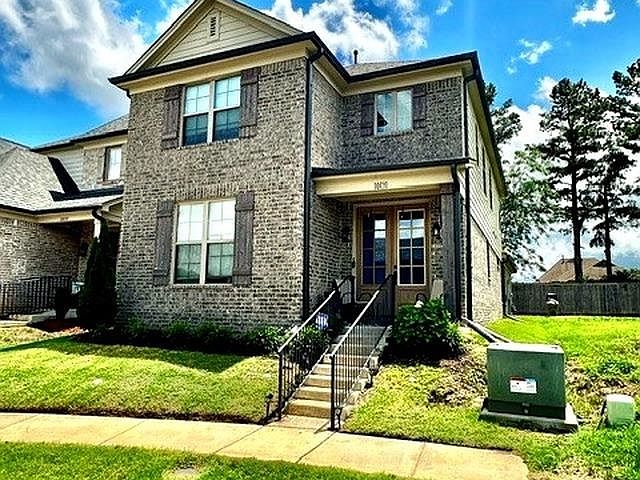 1st image of 10131 Sterling Ridge Dr