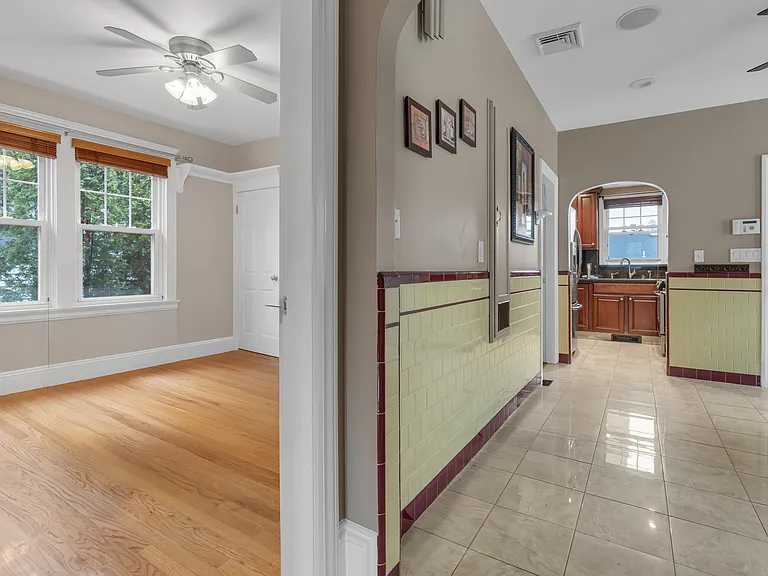 711 Academy Ave #2 — Photo 13