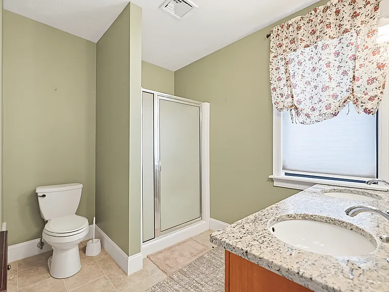 800 Washington St #2 — Photo 16
