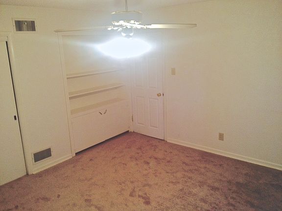 4th image of 4737 Alamo Dr