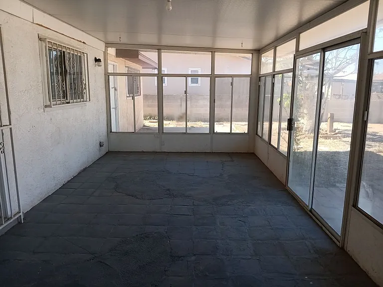4001 Wellesley Dr NE — Photo 33