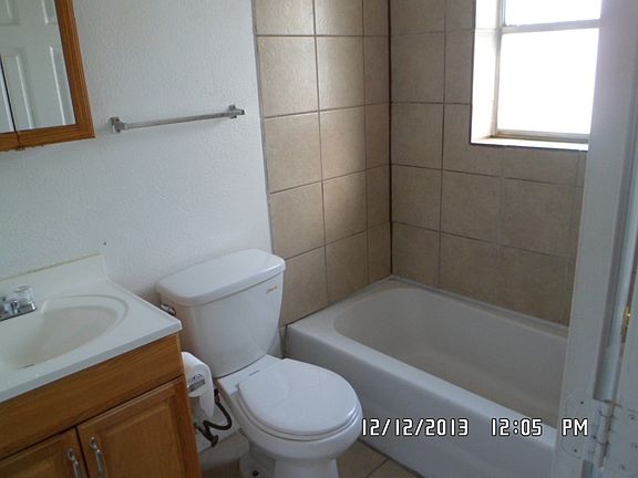 3rd image of 7409 Darien St