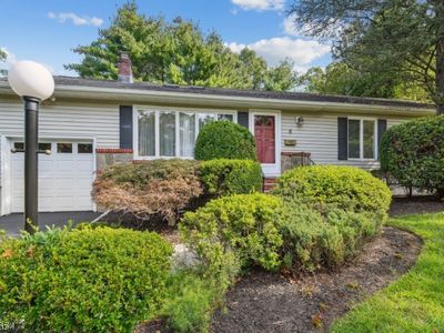 8 Macopin Dr, Livingston, NJ, 07039