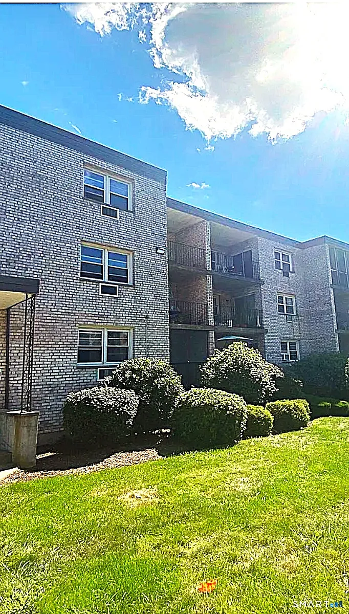 Building Photo - 308 Meadowside Rd #212