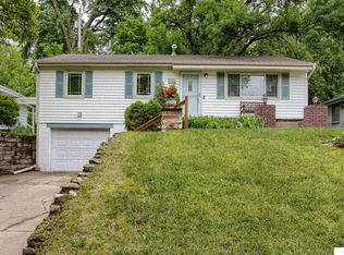 7545 Sherman Dr, Omaha, NE 68134