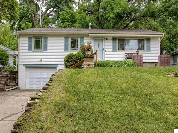 7545 Sherman Dr, Omaha, NE 68134