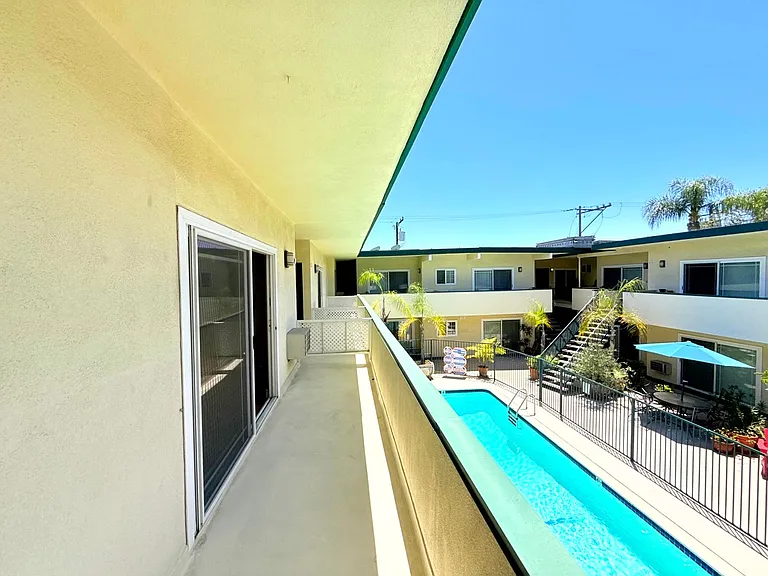 8130 Norton Ave, West Hollywood — Photo 41