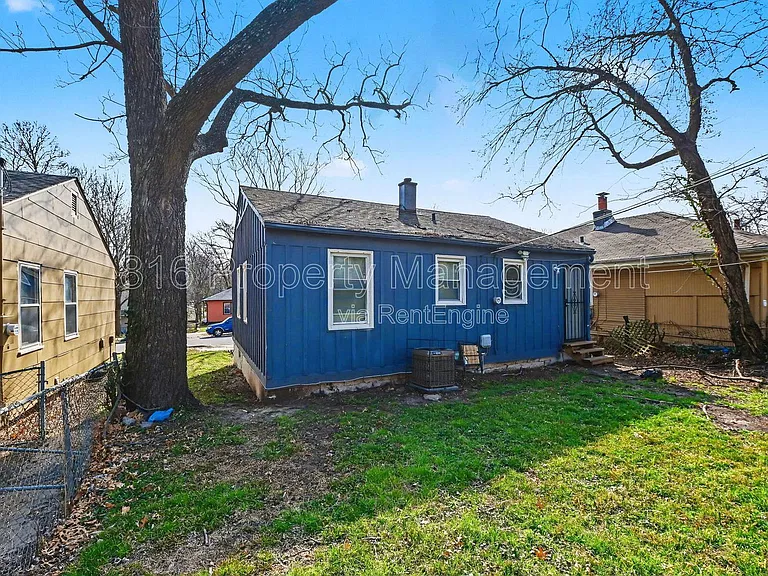 7036 Bellefontaine Ave — Photo 11