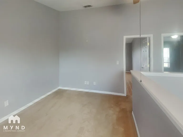 5372 Neil Dr — Photo 11