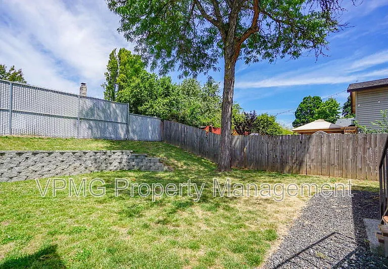 1708 NW 104th St — Photo 37