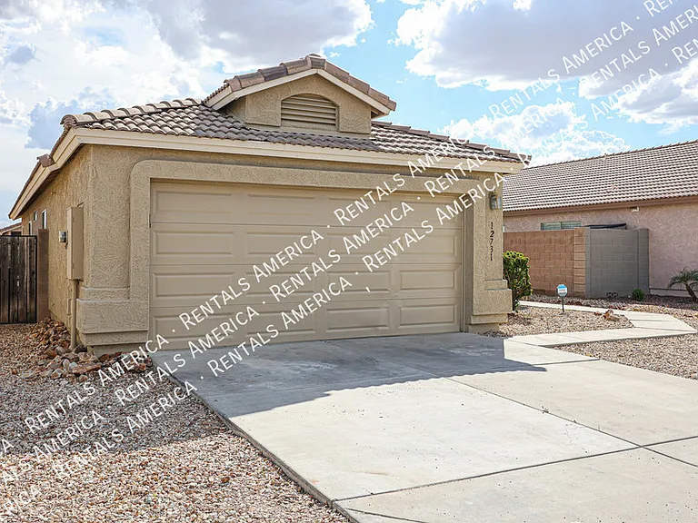 12731 W Sharon Dr — Photo 5