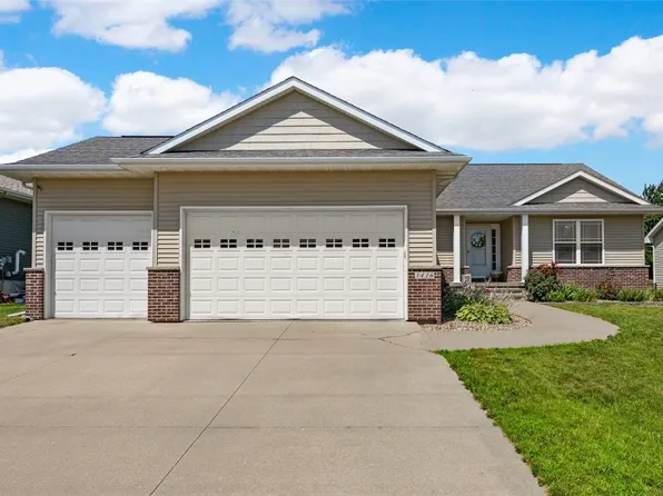3416 Royal Dr SW, Cedar Rapids, IA 52404