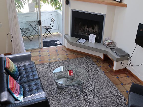 4th image of 542 Vernon Ave #5