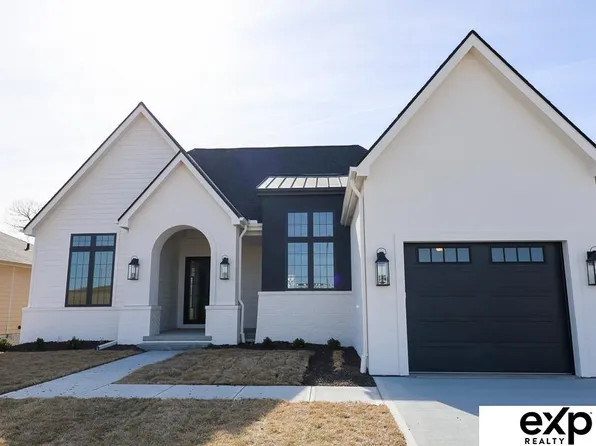 19905 V St, Omaha, NE 68135