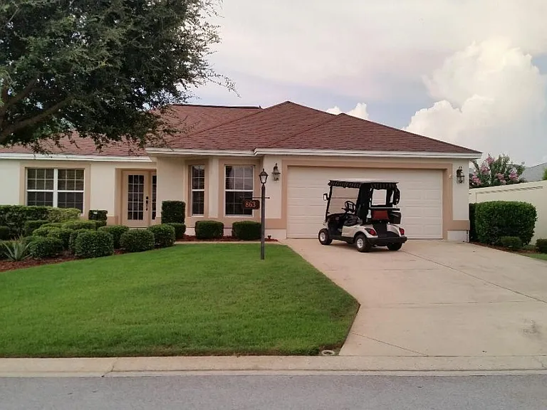863 Moses Loop/Gas golf cart included