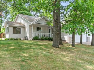 3005 Kenwood St S, Cambridge, MN 55008