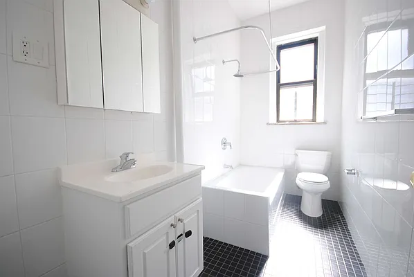 Rented by Bold New York | media 13