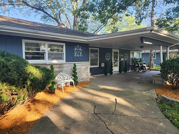 2nd image of 431 Crestwood Dr W