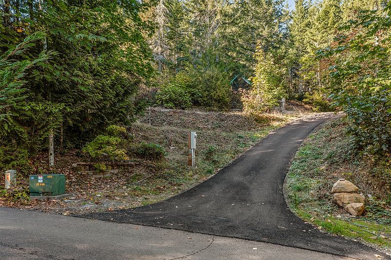 4th image of 50 N Rustic Ridge Drive