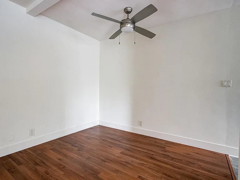 1800 Prosser Ave #9 — Photo 10