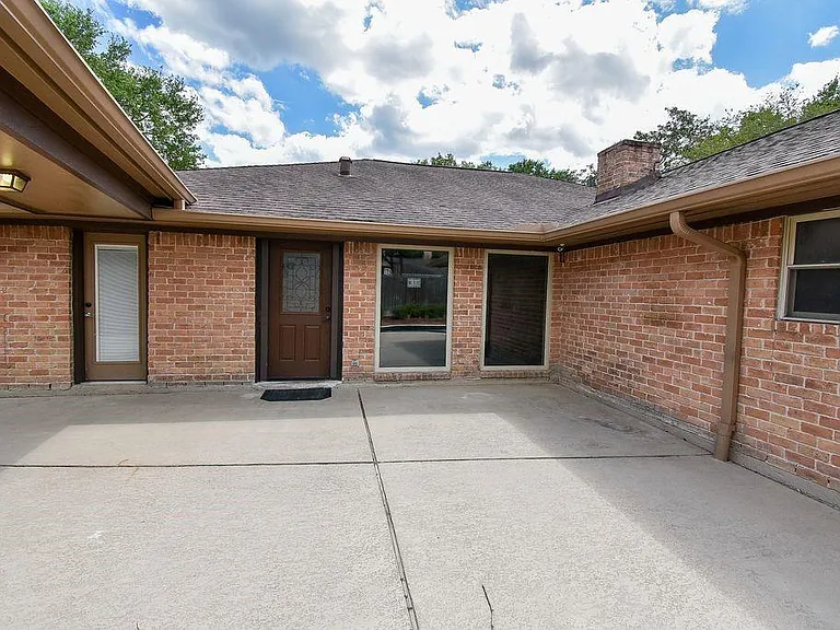 21338 Park Villa Dr — Photo 21