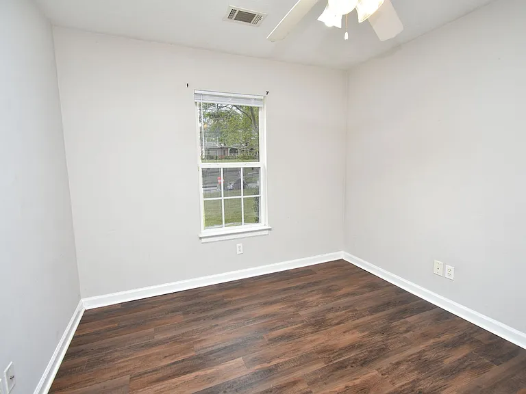 3544 Mutimer Dr — Photo 12