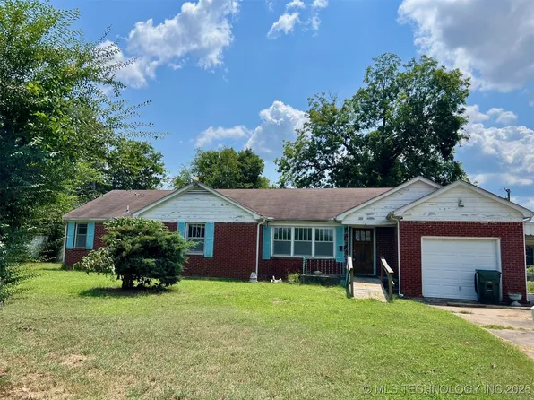 1636 E 4th St, Okmulgee, OK 74447