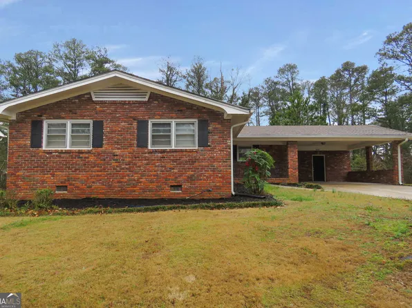 2630 Colonial Dr, College Park, GA 30337